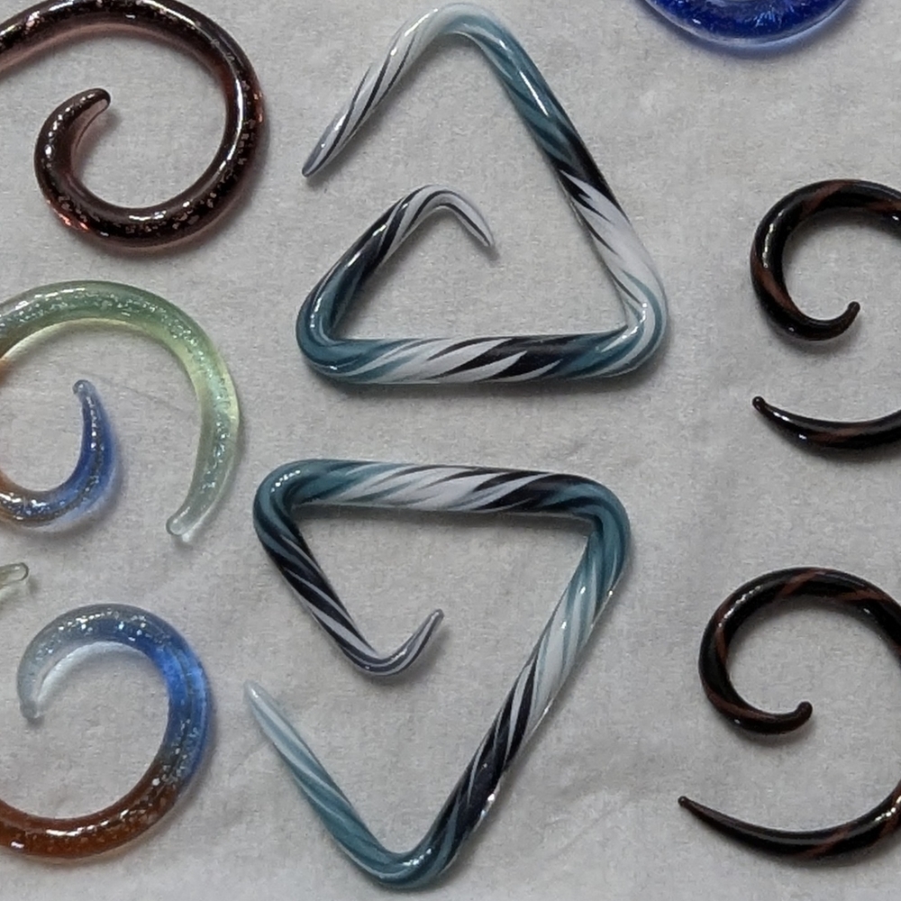 8g 1 pair of Large Teal, black & white Triangular glass Spirals gauged Earrings
